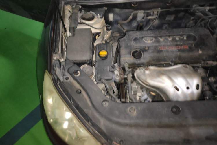 Used Toyota RAV4 2010 2.0L Automatic Deluxe Upgrade Edition Engine Bay Right