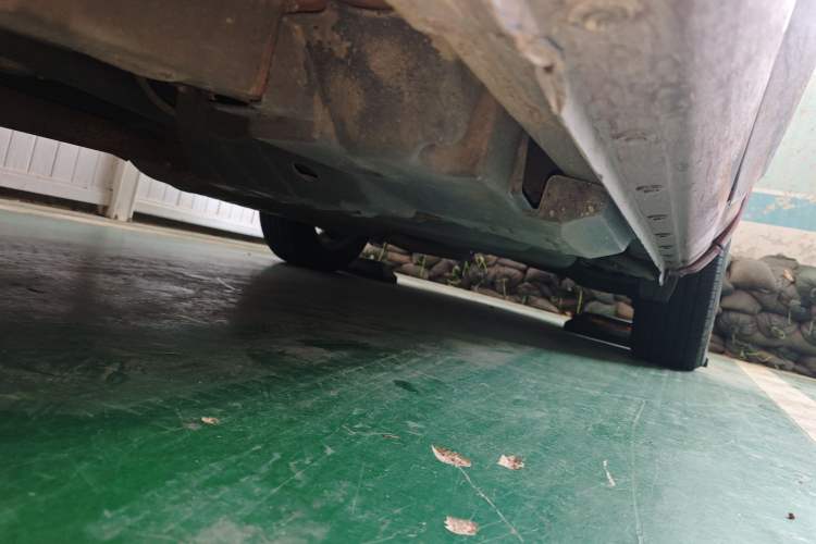 Used Toyota RAV4 2010 2.4L Automatic Deluxe Upgrade Edition Chassis Front Left