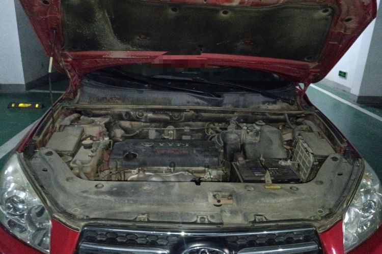Used Toyota RAV4 2010 2.0L Automatic Deluxe Upgrade Edition Engine Bay