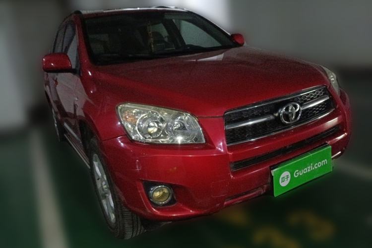 Used Toyota RAV4 2010 2.0L Automatic Deluxe Upgrade Edition Front Right 45 Deg