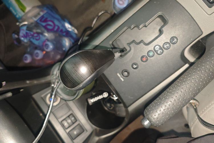 Used Toyota RAV4 2010 2.4L Automatic Deluxe Upgrade Edition Gear Lever