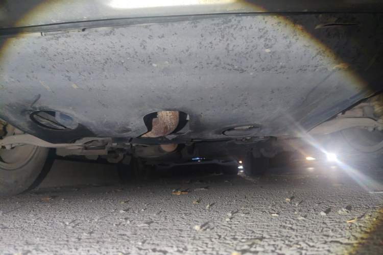 Used Toyota RAV4 2010 2.4L Automatic Deluxe Upgrade Edition Chassis Front