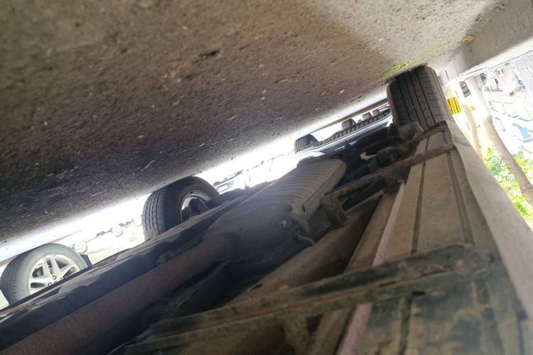Used Toyota RAV4 2010 2.4L Automatic Deluxe Upgrade Edition Chassis Front Right