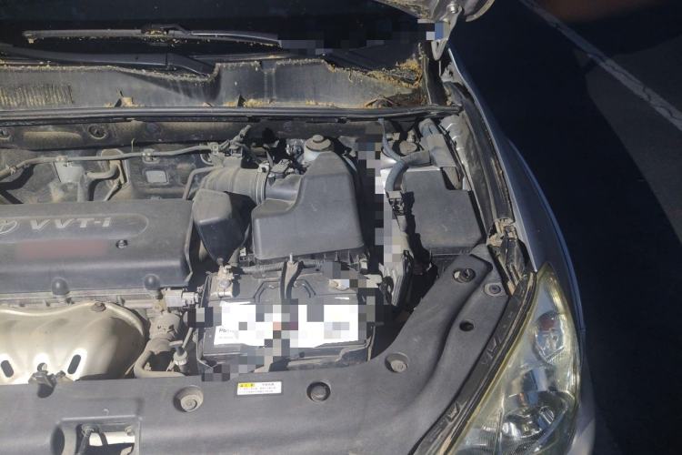 Used Toyota RAV4 2010 2.4L Automatic Deluxe Upgrade Edition Engine Bay Left