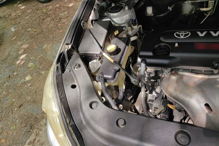 Used Toyota RAV4 2010 2.0L Automatic Deluxe Upgrade Edition Engine Bay Right
