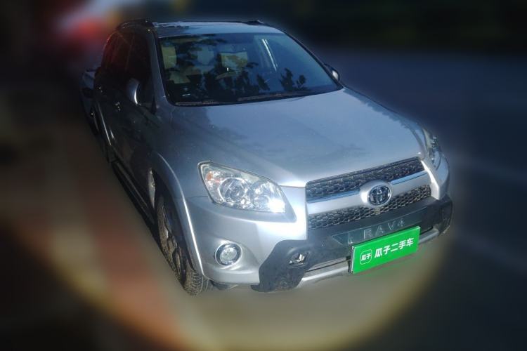 Used Toyota RAV4 2010 2.4L Automatic Deluxe Upgrade Edition Front Right 45 Deg