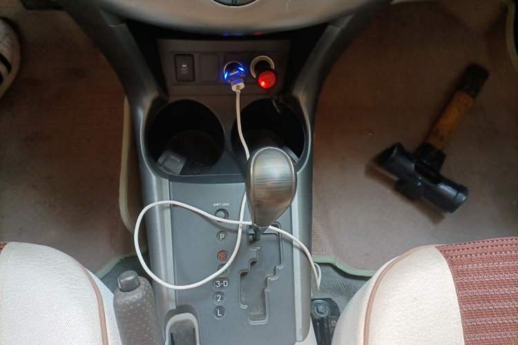 Used Toyota RAV4 2010 2.0L Automatic Deluxe Upgrade Edition Gear Lever
