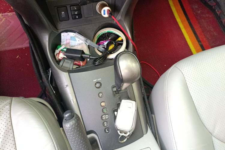 Used Toyota RAV4 2010 2.4L Automatic Deluxe Upgrade Edition Gear Lever