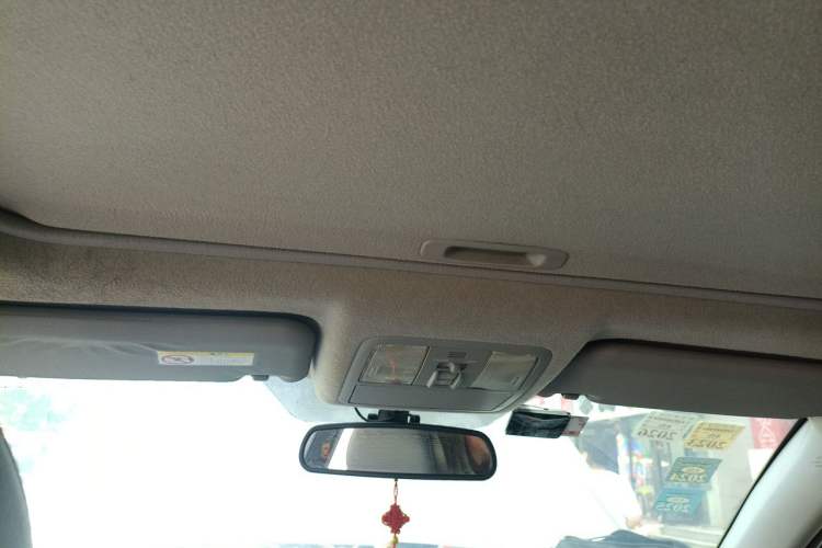 Used Toyota RAV4 2010 2.4L Automatic Deluxe Upgrade Edition Headliner