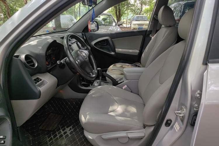 Used Toyota RAV4 2010 2.0L Automatic Deluxe Upgrade Edition Left Front Seat