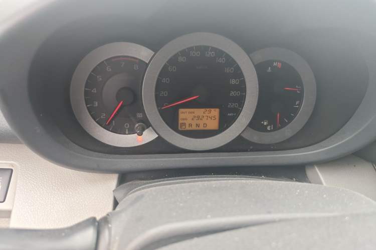 Used Toyota RAV4 2010 2.0L Automatic Deluxe Upgrade Edition Odometer Close Up