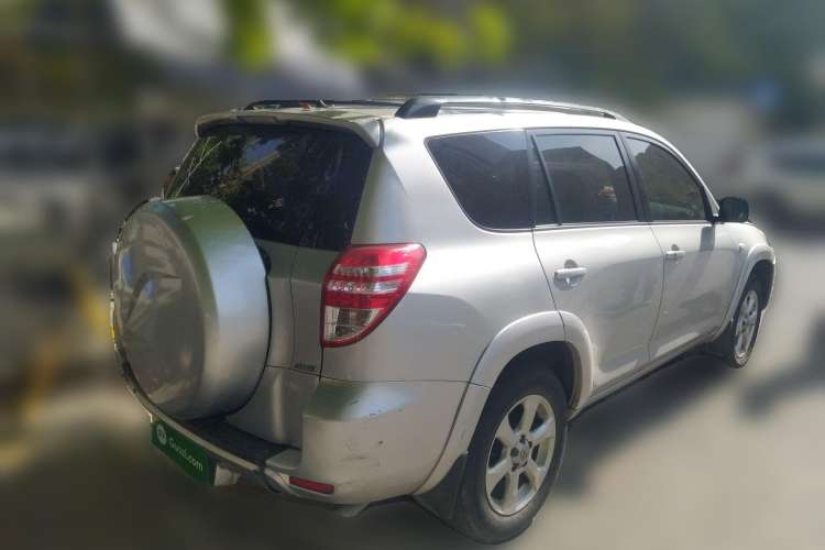 Used Toyota RAV4 2010 2.4L Automatic Deluxe Upgrade Edition Rear Right 45 Deg