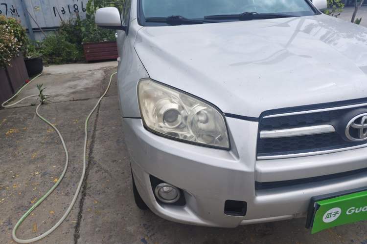 Used Toyota RAV4 2010 2.0L Automatic Deluxe Upgrade Edition Right Front Headlight