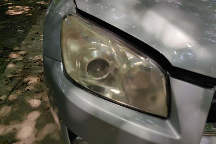 Used Toyota RAV4 2010 2.0L Automatic Deluxe Upgrade Edition Right Front Headlight