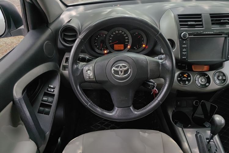 Used Toyota RAV4 2010 2.0L Automatic Deluxe Upgrade Edition Steering Wheel
