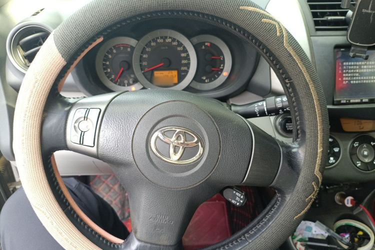 Used Toyota RAV4 2010 2.4L Automatic Deluxe Upgrade Edition Steering Wheel