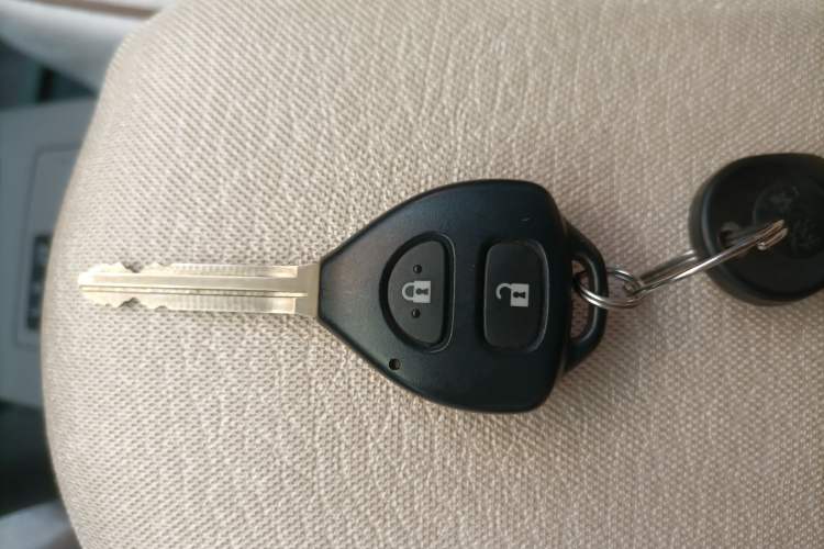 Used Toyota RAV4 2010 2.0L Automatic Deluxe Upgrade Edition Vehicle Key
