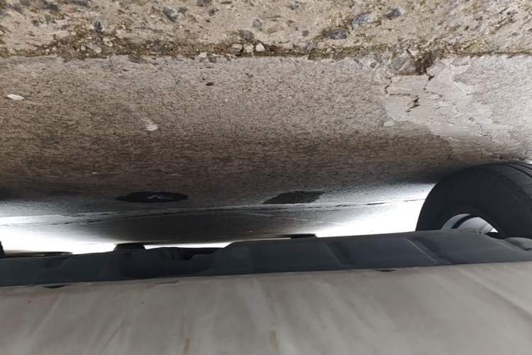Used Toyota RAV4 2010 2.4L Automatic Deluxe Upgrade Edition Chassis Front