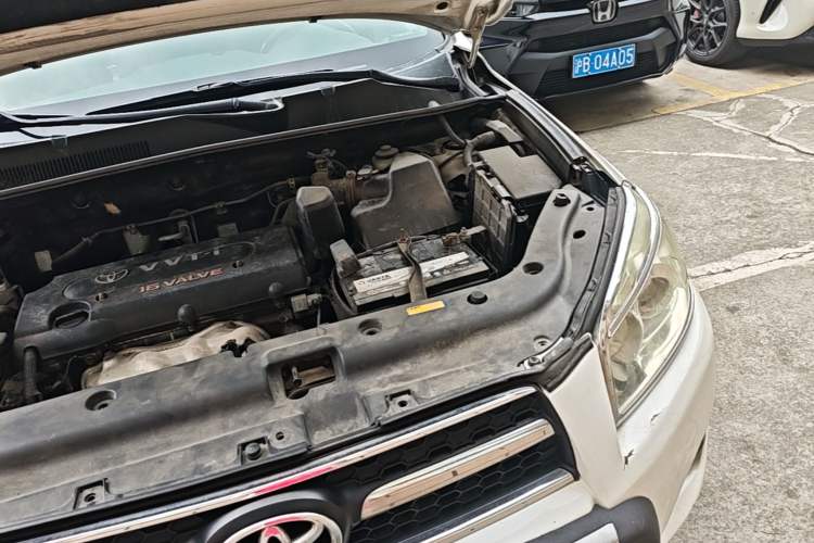 Used Toyota RAV4 2010 2.4L Automatic Deluxe Upgrade Edition Engine Bay Left