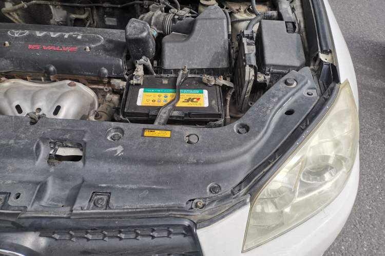 Used Toyota RAV4 2010 2.0L Automatic Deluxe Upgrade Edition Engine Bay Left