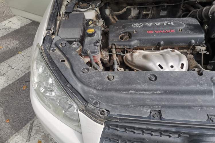 Used Toyota RAV4 2010 2.0L Automatic Deluxe Upgrade Edition Engine Bay Right