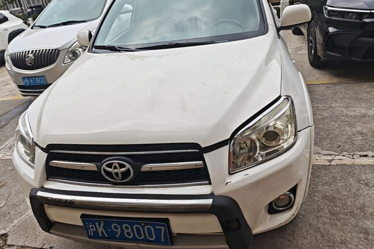 Used Toyota RAV4 2010 2.4L Automatic Deluxe Upgrade Edition Front