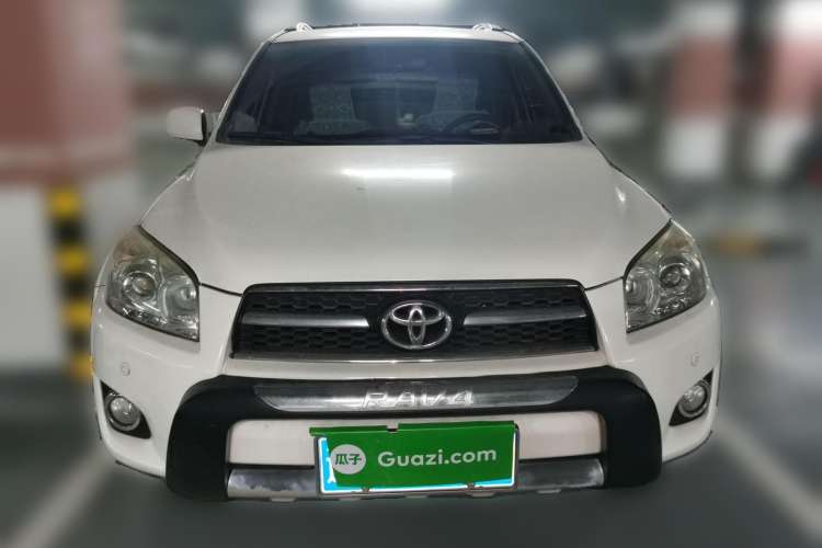 Used Toyota RAV4 2010 2.4L Automatic Deluxe Upgrade Edition Front