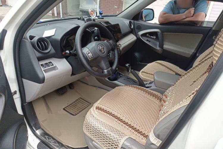 Used Toyota RAV4 2010 2.4L Automatic Deluxe Upgrade Edition Left Front Seat