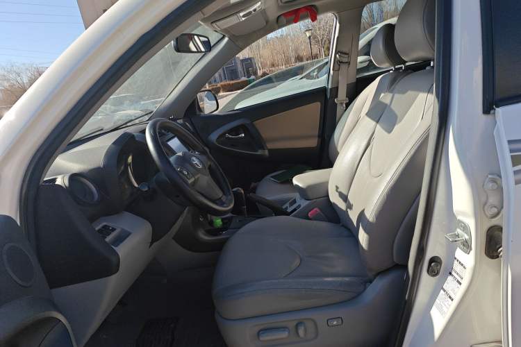 Used Toyota RAV4 2010 2.0L Automatic Deluxe Upgrade Edition Left Front Seat