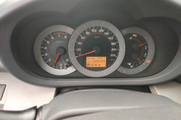 Used Toyota RAV4 2010 2.0L Automatic Deluxe Upgrade Edition Odometer Close Up