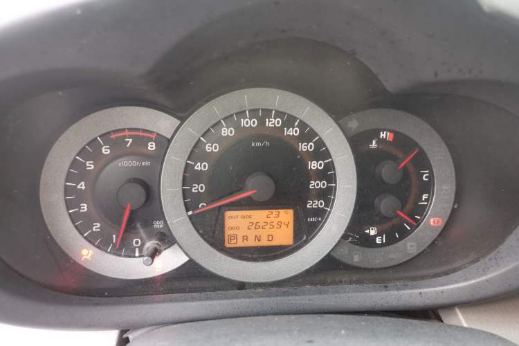Used Toyota RAV4 2010 2.0L Automatic Deluxe Upgrade Edition Odometer Close Up