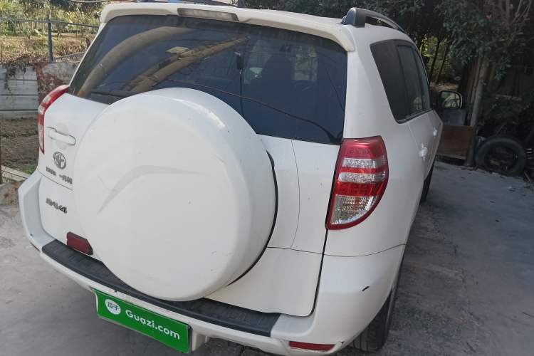 Used Toyota RAV4 2010 2.0L Manual Deluxe Upgrade Rear Right 45 Deg