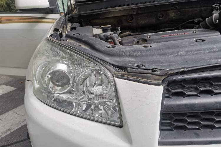 Used Toyota RAV4 2010 2.0L Automatic Deluxe Upgrade Edition Right Front Headlight