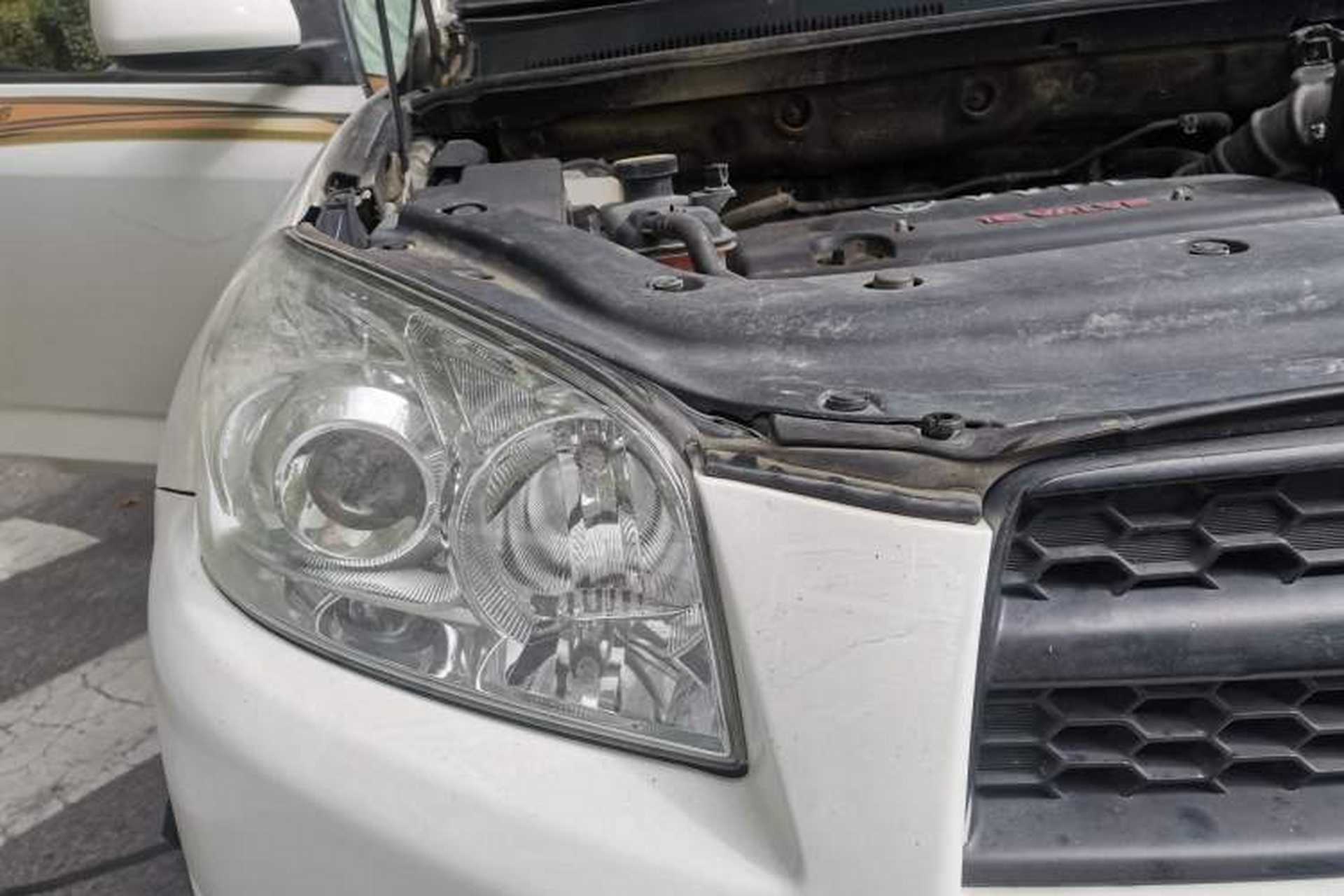 Used Toyota RAV4 2010 2.0L Automatic Deluxe Upgrade Edition Right Front Headlight