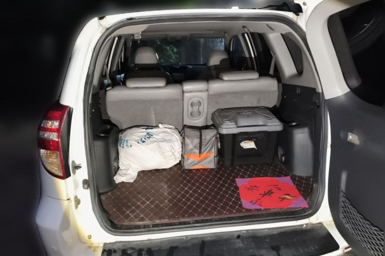 Used Toyota RAV4 2010 2.0L Manual Deluxe Upgrade Trunk