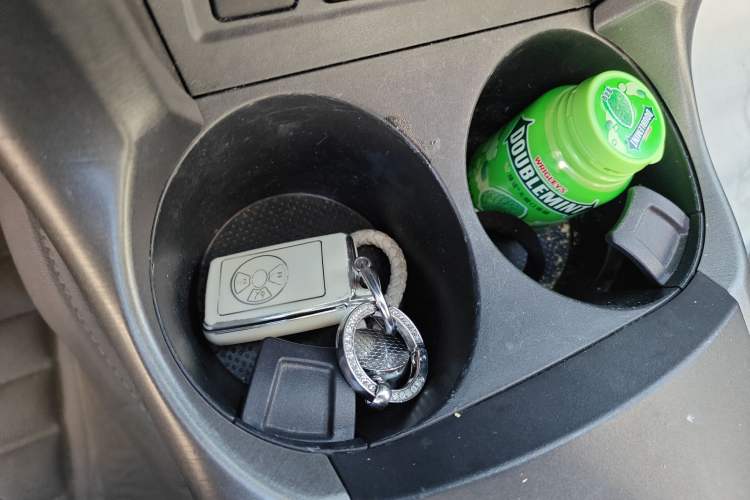 Used Toyota RAV4 2010 2.0L Automatic Deluxe Upgrade Edition Vehicle Key