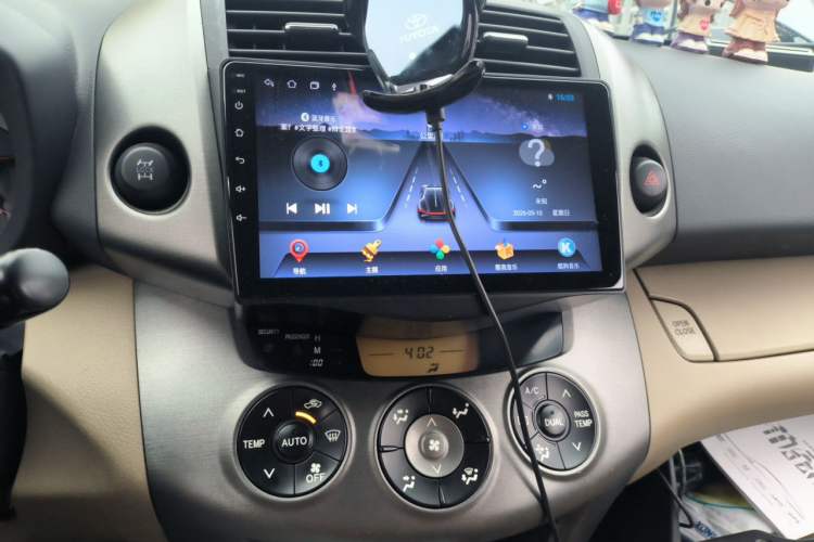 Used Toyota RAV4 2011 2.4L Automatic 4x4 Luxury Edition Audio And AC Panel