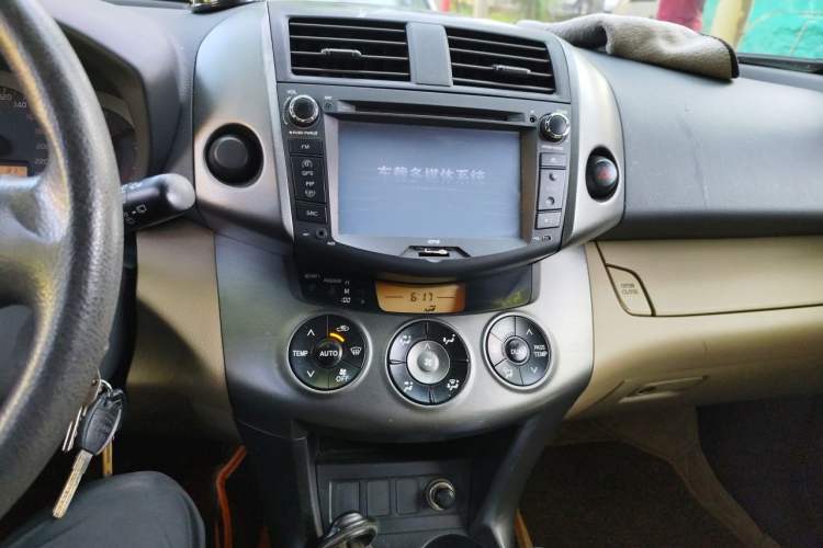 Used Toyota RAV4 2011 2.0L Automatic Classic Edition Audio And AC Panel