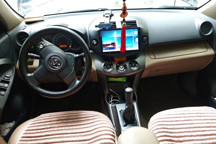 Used Toyota RAV4 2011 2.0L Manual Classic Edition Center Console