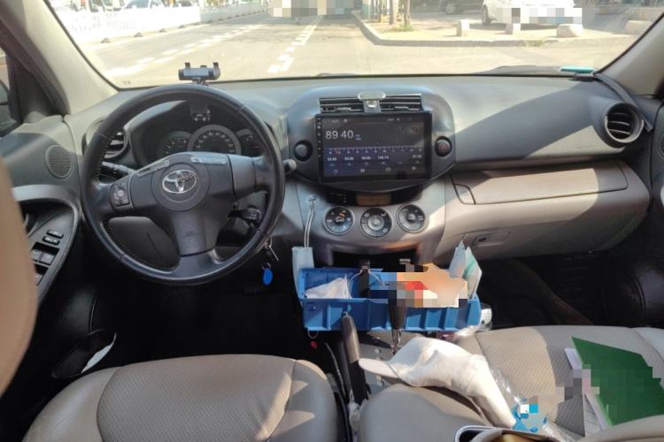 Used Toyota RAV4 2011 2.0L Automatic Luxury Edition Center Console