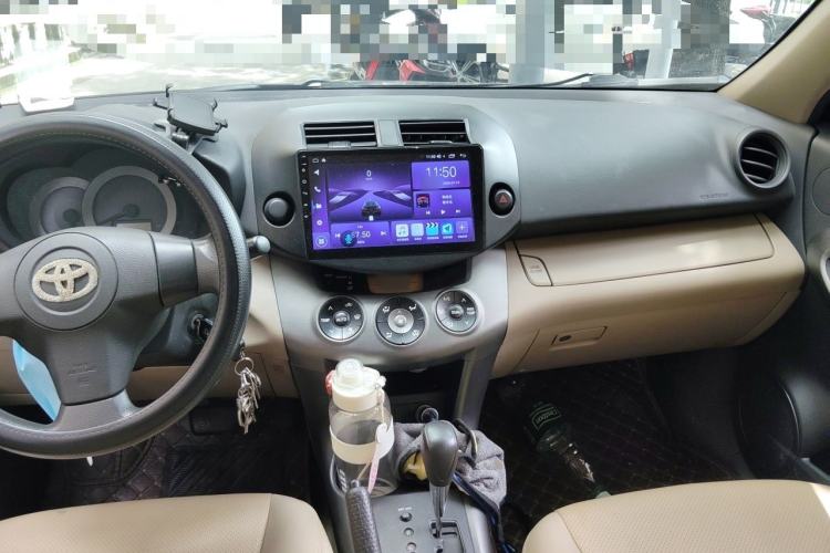 Used Toyota RAV4 2011 2.0L Automatic Classic Edition Center Console