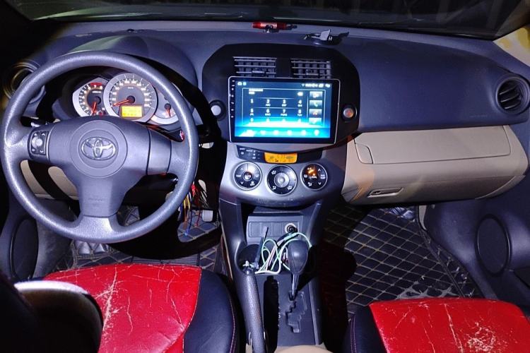 Used Toyota RAV4 2011 2.0L Automatic Classic Edition Center Console