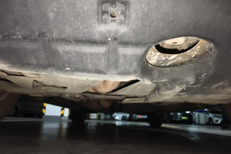 Used Toyota RAV4 2011 2.4L Automatic 4x4 Luxury Edition Chassis Front
