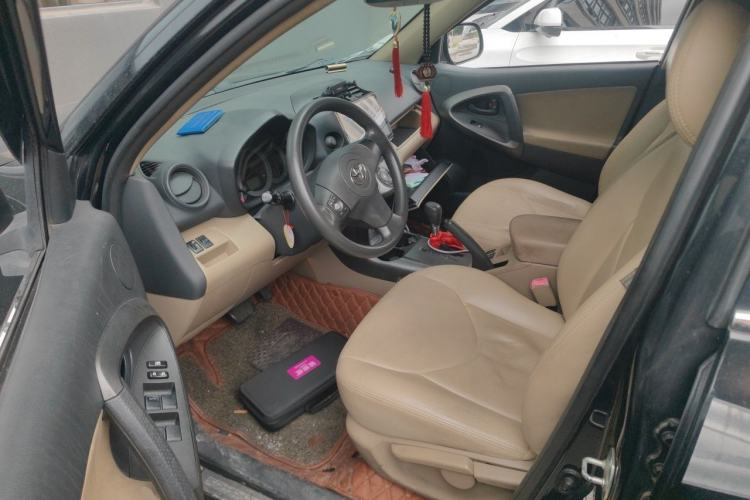 Used Toyota RAV4 2011 2.0L Automatic Classic Edition Driver Seat