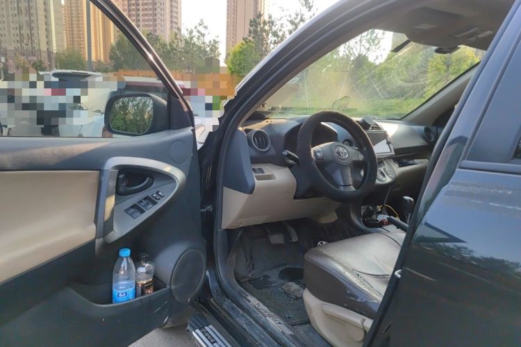 Used Toyota RAV4 2011 2.0L Automatic 4x4 Edition Driver Seat