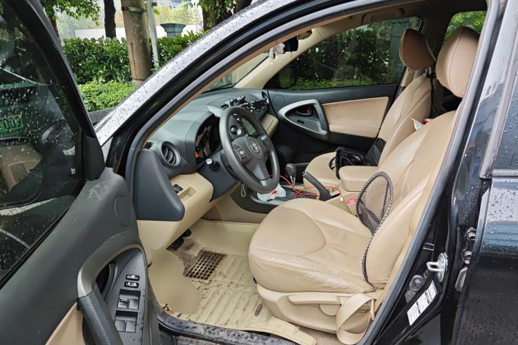 Used Toyota RAV4 2011 2.0L Automatic 4x4 Edition Driver Seat