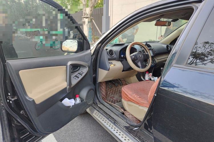 Used Toyota RAV4 2011 2.0L Manual Classic Edition Driver Seat