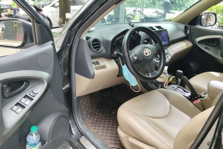 Used Toyota RAV4 2011 2.0L Automatic Classic Edition Driver Seat
