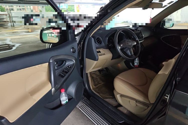 Used Toyota RAV4 2011 2.0L Automatic Classic Edition Driver Seat