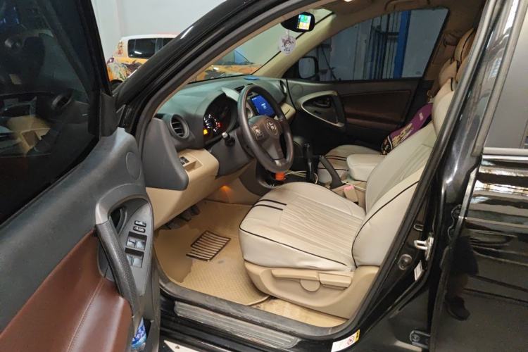 Used Toyota RAV4 2011 2.0L Manual Classic Edition Driver Seat